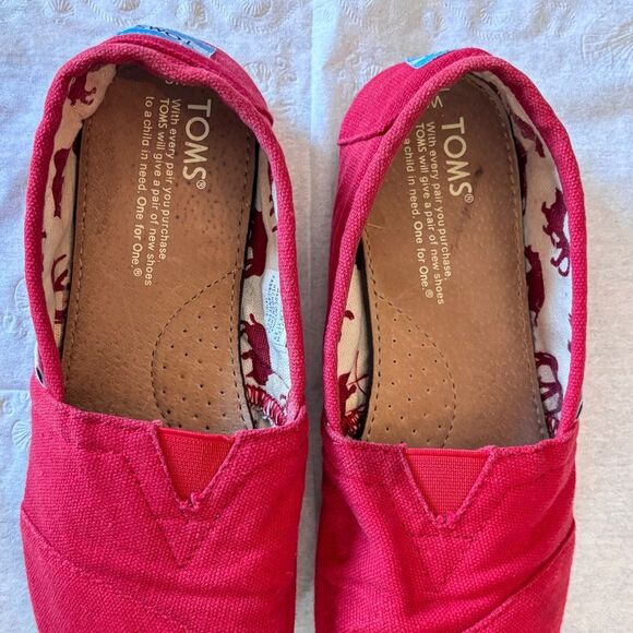 Toms | Women’s Cherry Red Alpargata Style Comfy Canvas Slipper Shoes - Picture 4 of 12